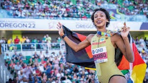 压哨补篮！詹姆斯绝杀步行者助湖人止住四连败