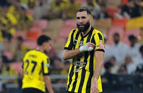 火箭刚裁史密斯，二队却换取他的发展联盟权益，背后原因引人关注